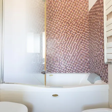 Imperium Trastevere Flat - 4-6 Pax, A-c, Panoramic View, 2 Baths Lejlighed Rom