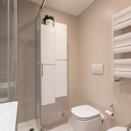 Imperium Trastevere Flat - 4-6 Pax, Jacuzzi, A-c, Panoramic View, 2 Baths * ローマ