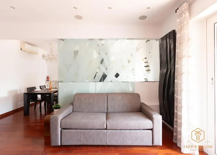 Apartment Imperium Trastevere Flat - 4-6 Pax, A-c, Panoramic View, 2 Baths *