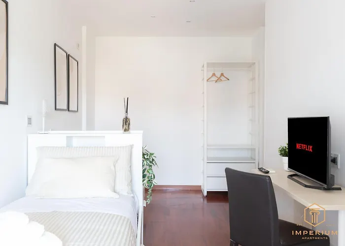 Apartment Imperium Trastevere Flat - 4-6 Pax, A-c, Panoramic View, 2 Baths *