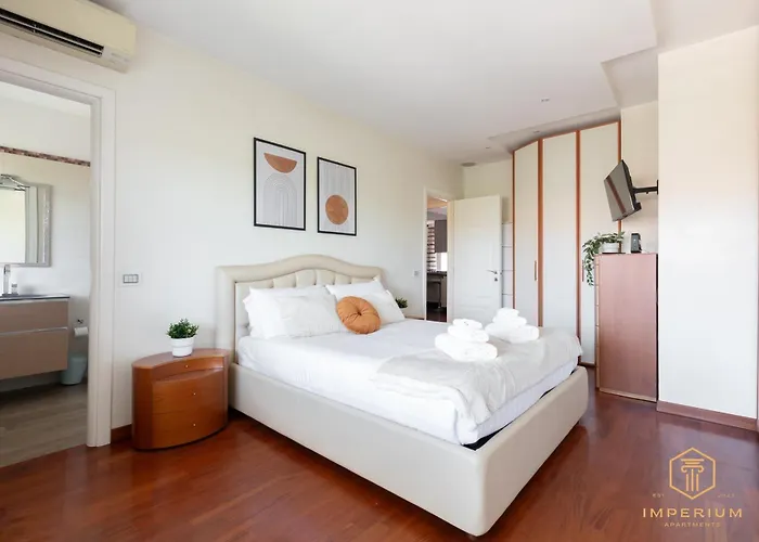 Imperium Trastevere Flat - 4-6 Pax, A-c, Panoramic View, 2 Baths * Rome