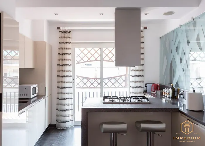 Apartment Imperium Trastevere Flat - 4-6 Pax, A-c, Panoramic View, 2 Baths Rome