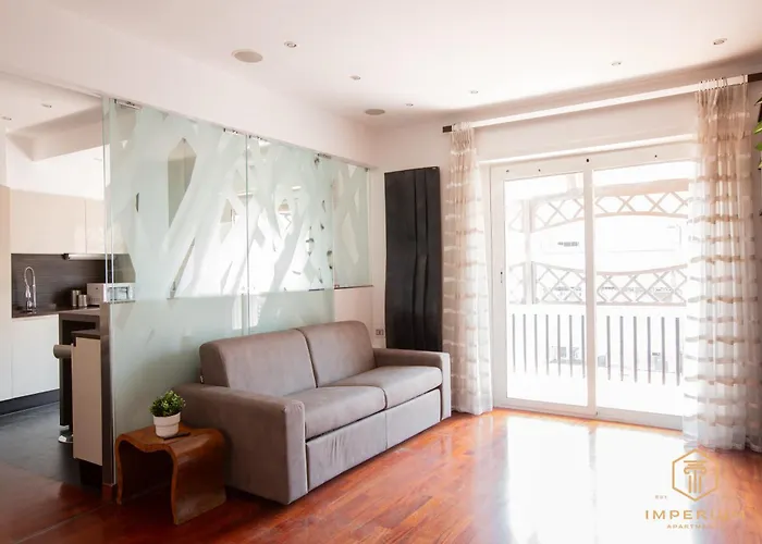 Apartment Imperium Trastevere Flat - 4-6 Pax, A-c, Panoramic View, 2 Baths Rome