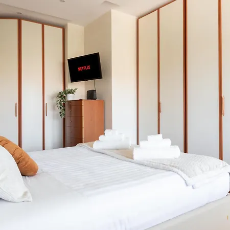 Imperium Trastevere Flat - 4-6 Pax, A-c, Panoramic View, 2 Baths *