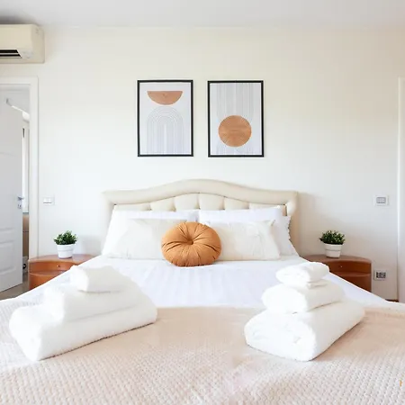 Imperium Trastevere Flat - 4-6 Pax, A-c, Panoramic View, 2 Baths Appartamento Roma